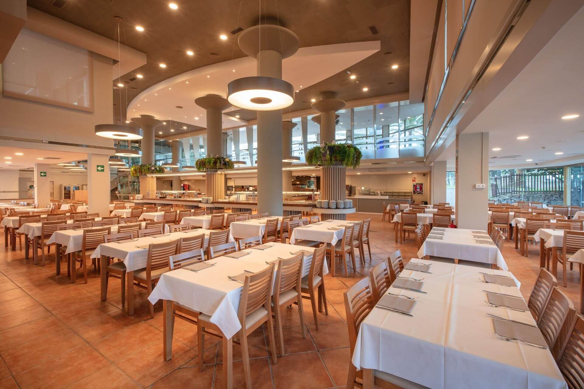 Restaurante en hotel Ponient Dorada Palace afiliado de PortAventura