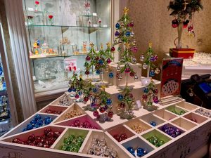 Árboles de cristal - productos de Navidad en tiendas de Disneyland Paris 2024