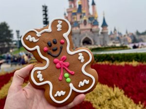 Galleta de gengibre de Mickey - snacks de Navidad en Disneyland Paris 2024