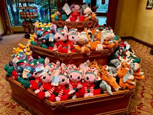 Peluches 1 - productos de Navidad en tiendas de Disneyland Paris 2024