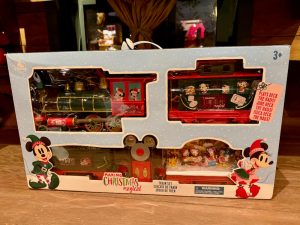 Tren navideño - productos de Navidad en tiendas de Disneyland Paris 2024