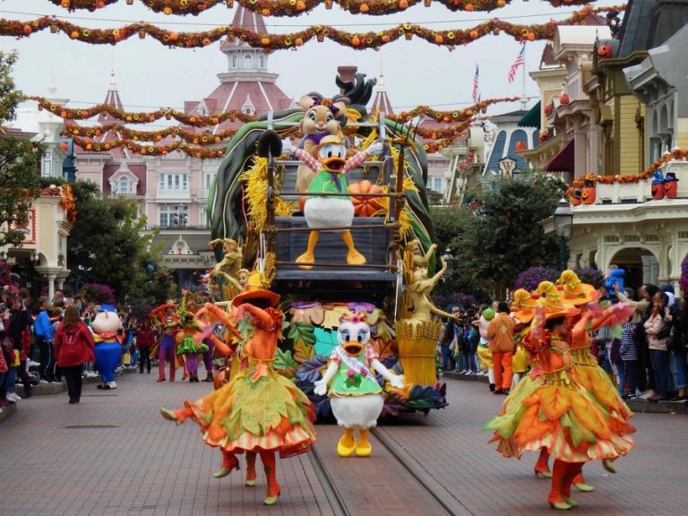 Halloween 2024 en Disneyland Paris guía completa y consejos