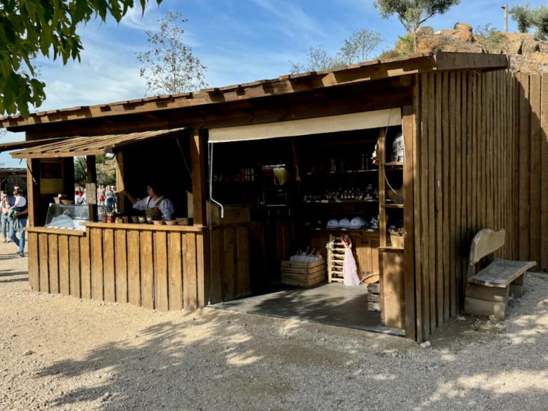 Curiosidades del Atrecista - Puesto de helados y bebidas en Puy du Fou España