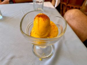 La Hacienda PortAventura - Helado de mango con tajín 2024