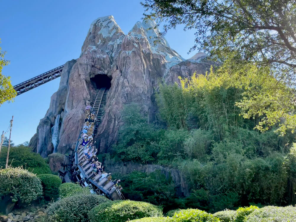 Montaña rusa Expedition Everest de Animal Kingdom en Walt Disney World