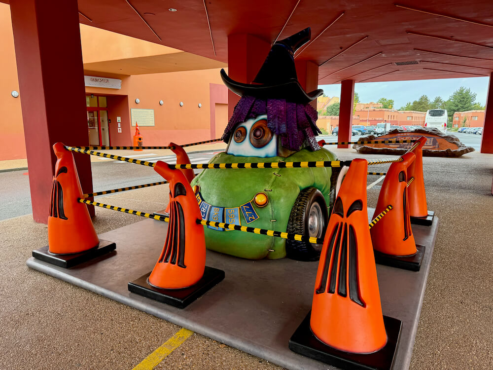 Decoraciones de Halloween en el Hotel Santa Fe de Disneyland Paris