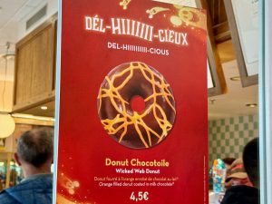 Donut relleno de naranja - New York Style Sandwiches - Halloween 2024 Disneyland Paris