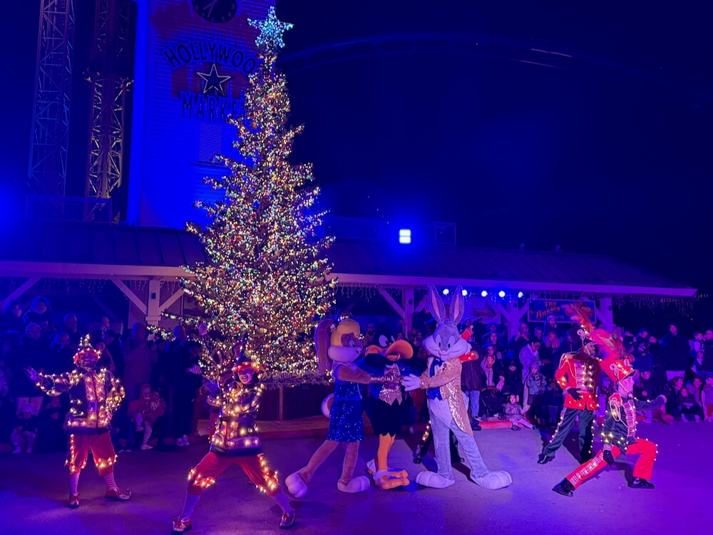 Espectáculo de encendido del árbol de navidad de Parque Warner